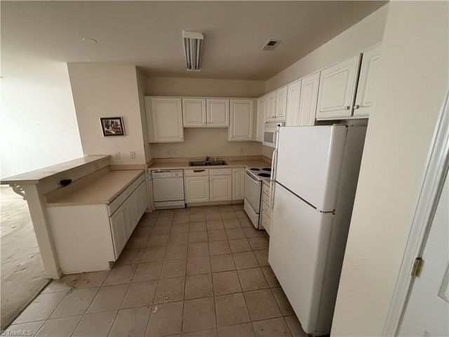 3710 Spanish Peak Drive 2B, High Point, NC 27265