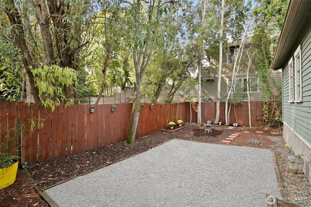 2109 S Horton Street, Seattle, WA 98144