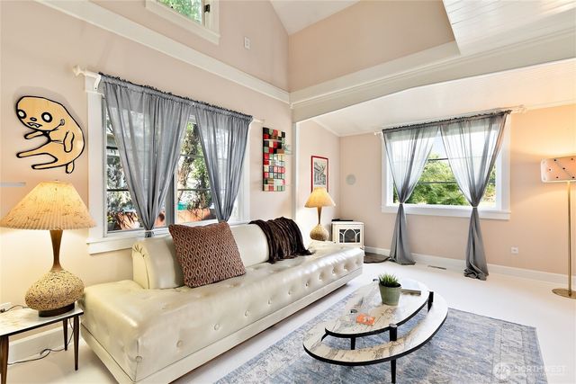 2109 S Horton Street, Seattle, WA 98144