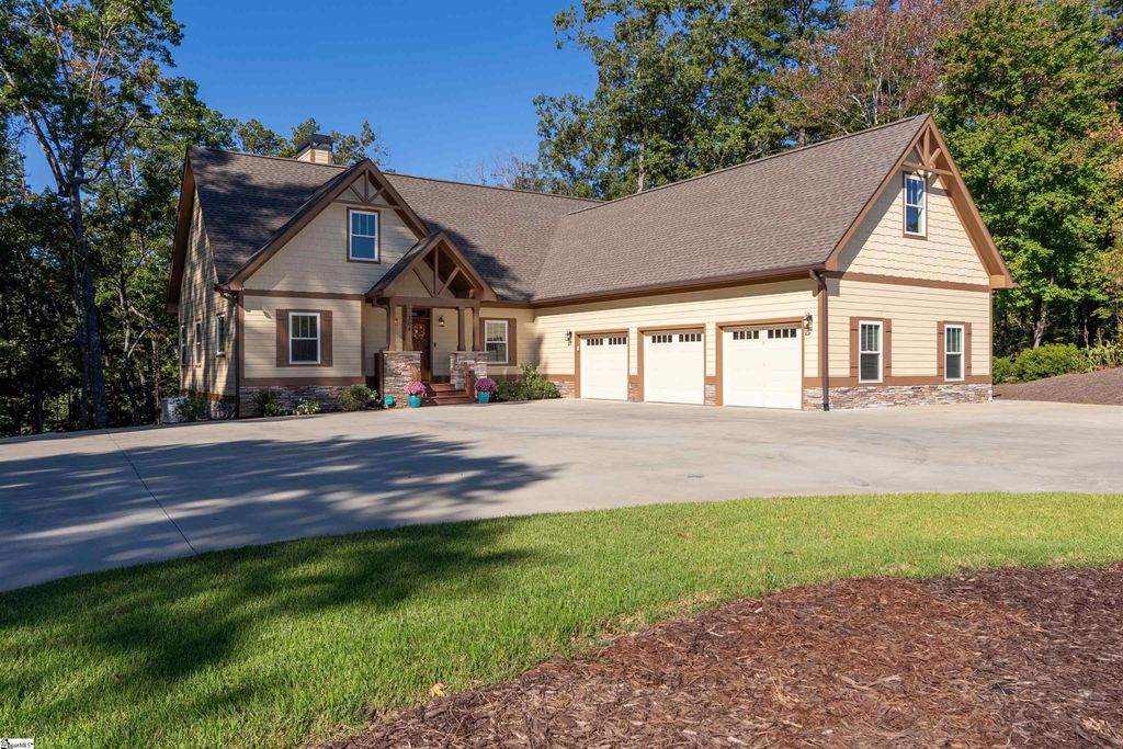 Image 1 of property listing at 304 Woodgreene Court, Salem, SC 29676