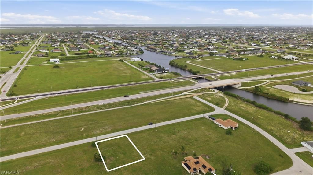 813 NW 31st PL, CAPE CORAL, FL 33993 — photo 4