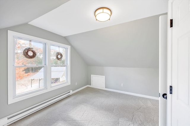 47 Shallow Pond Ln, Falmouth, MA 02536