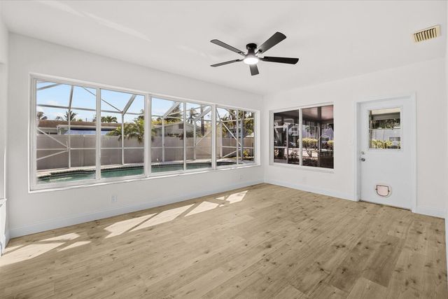 800 SE 13th Court, Deerfield Beach, FL 33441