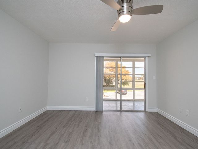 11 Vista Palm Lane 206, Vero Beach, FL 32962