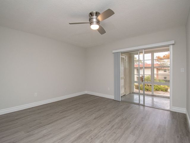 11 Vista Palm Lane 206, Vero Beach, FL 32962