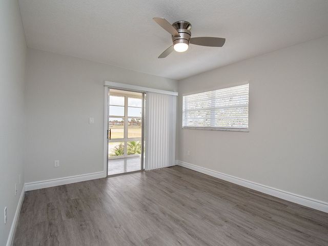 11 Vista Palm Lane 206, Vero Beach, FL 32962