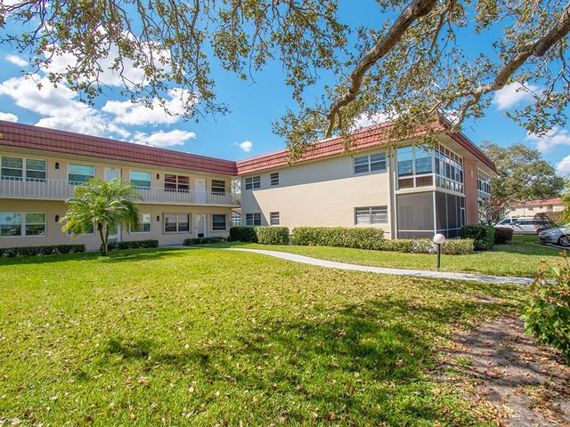 11 Vista Palm Lane 206, Vero Beach, FL 32962