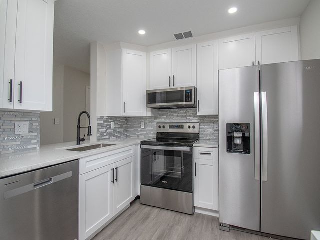 11 Vista Palm Lane 206, Vero Beach, FL 32962