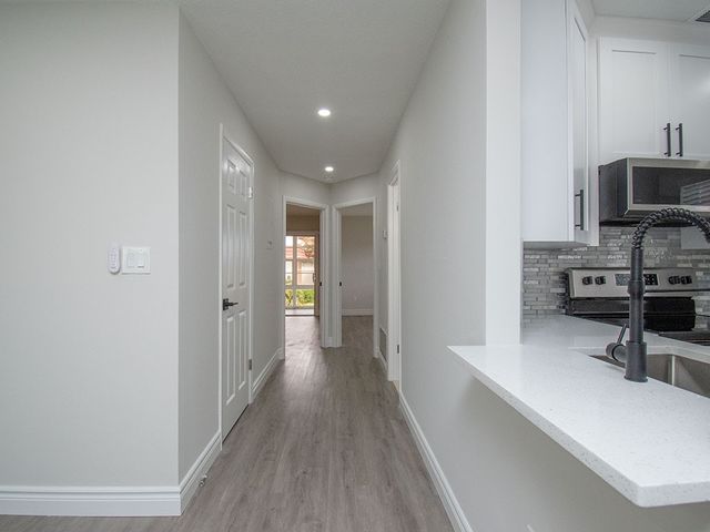 11 Vista Palm Lane 206, Vero Beach, FL 32962