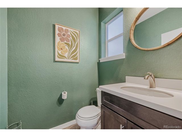 37 Starlight Cir, Erie, CO 80516