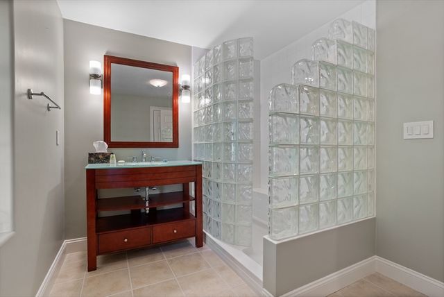 15 Stone Ridge Road 15, Westford, MA 01886