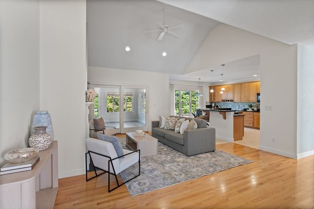 15 Stone Ridge Road 15, Westford, MA 01886