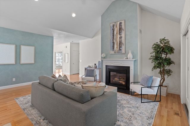 15 Stone Ridge Road 15, Westford, MA 01886