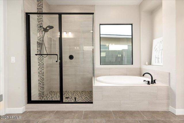 917 E BUIST Avenue, Phoenix, AZ 85042