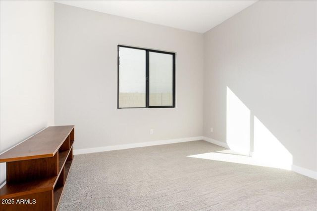 917 E BUIST Avenue, Phoenix, AZ 85042