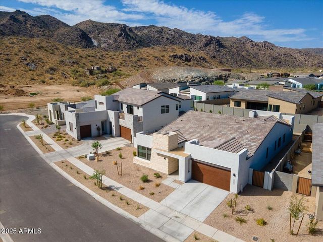 917 E BUIST Avenue, Phoenix, AZ 85042