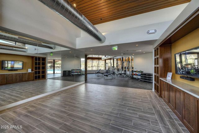 917 E BUIST Avenue, Phoenix, AZ 85042