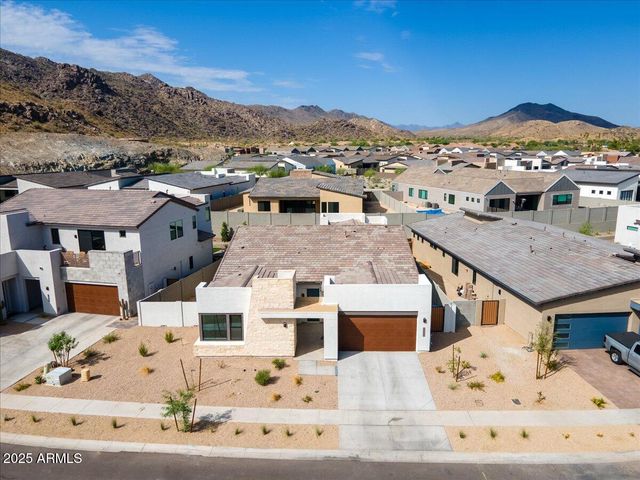 917 E BUIST Avenue, Phoenix, AZ 85042