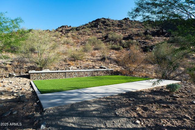 917 E BUIST Avenue, Phoenix, AZ 85042