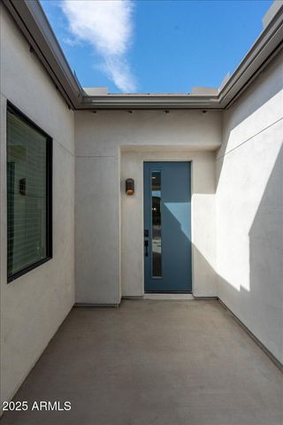 917 E BUIST Avenue, Phoenix, AZ 85042