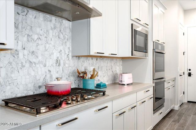 917 E BUIST Avenue, Phoenix, AZ 85042