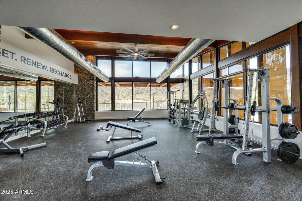 Image 26 of property listing at 917 E BUIST Avenue, Phoenix, AZ 85042