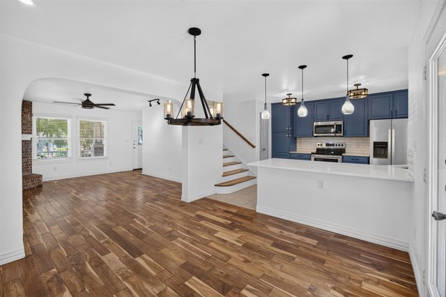 2205 College Avenue, Fort Worth, TX 76110