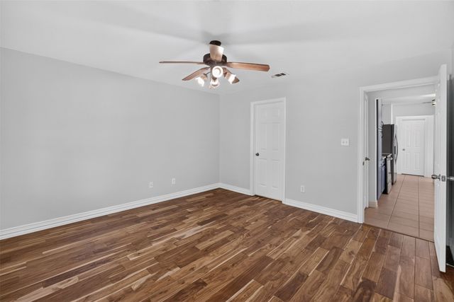2205 College Avenue, Fort Worth, TX 76110