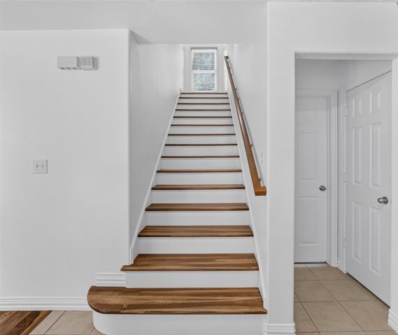 2205 College Avenue, Fort Worth, TX 76110