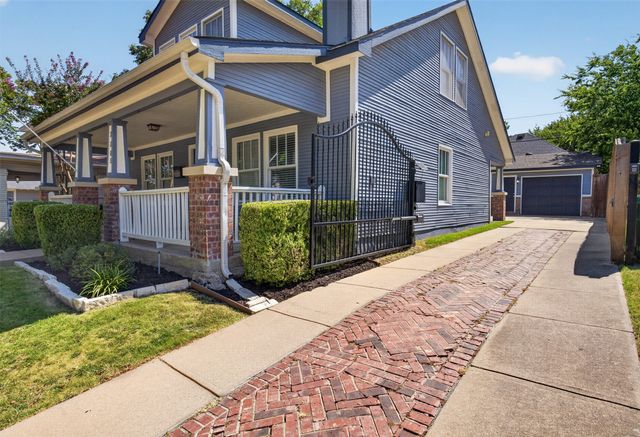 2205 College Avenue, Fort Worth, TX 76110