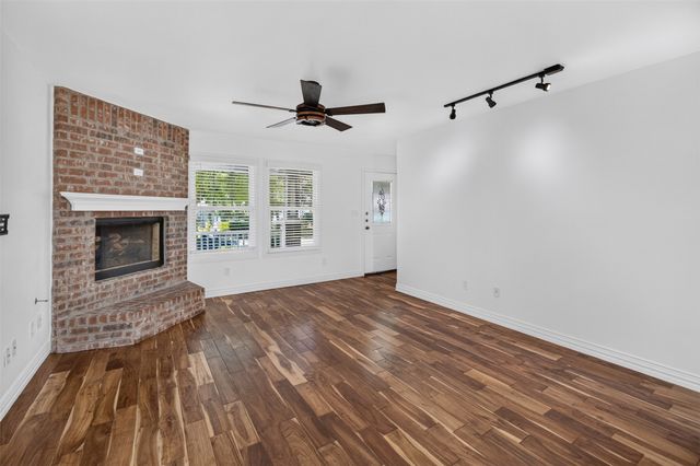 2205 College Avenue, Fort Worth, TX 76110