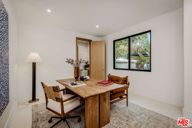 25532 Gaylord Court, Calabasas, CA 91302