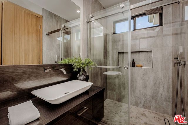 25532 Gaylord Court, Calabasas, CA 91302
