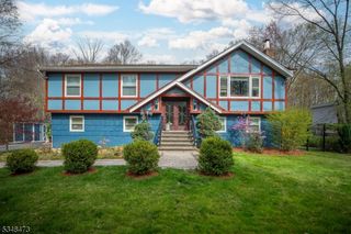 320 Stonetown Rd, Ringwood Boro, NJ 07456