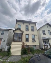 668 3rd Avenue, Troy, NY 12182