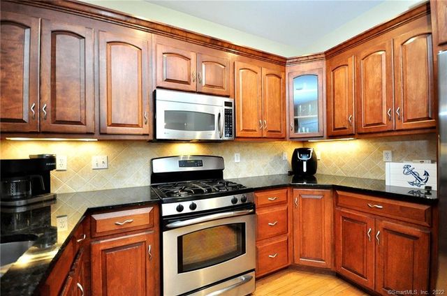 59 Bradford Walk 59, Farmington, CT 06032