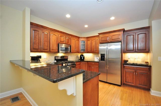 59 Bradford Walk 59, Farmington, CT 06032