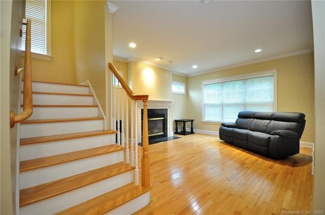 59 Bradford Walk 59, Farmington, CT 06032