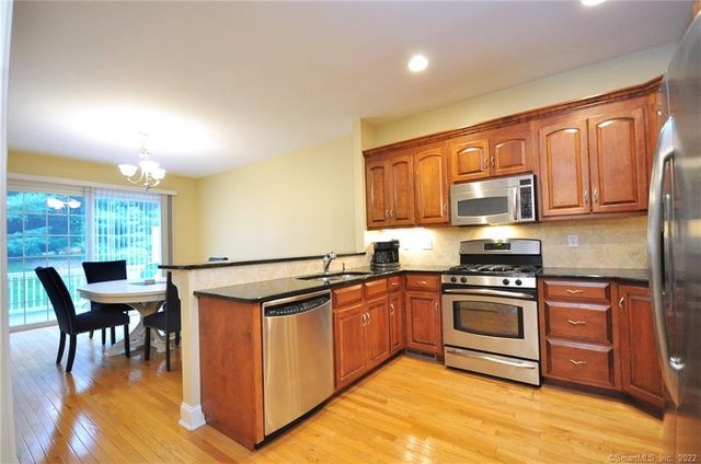 59 Bradford Walk 59, Farmington, CT 06032