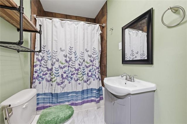 510 Lindberg Drive, Kansas City, MO 64118