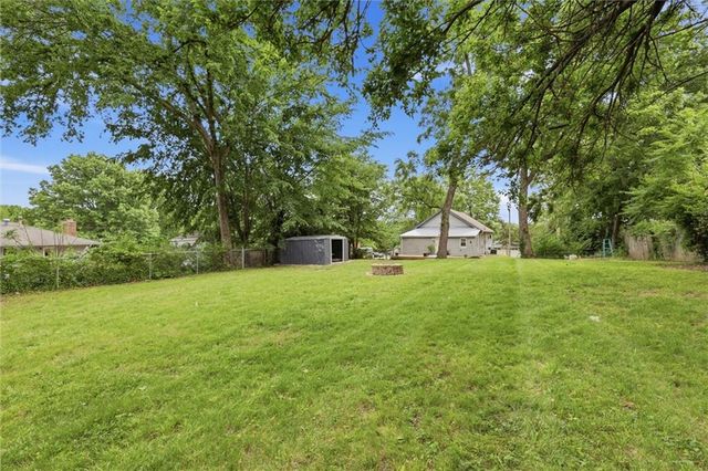 510 Lindberg Drive, Kansas City, MO 64118