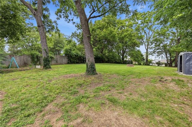 510 Lindberg Drive, Kansas City, MO 64118