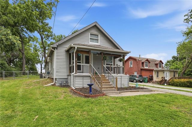 510 Lindberg Drive, Kansas City, MO 64118