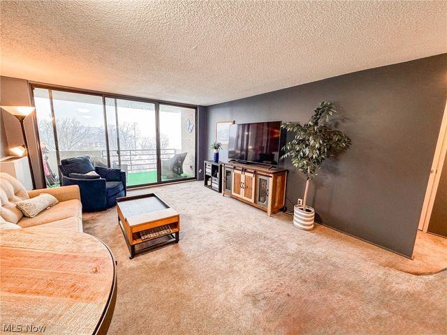 25801 Lake Shore Boulevard, Euclid, OH 44132