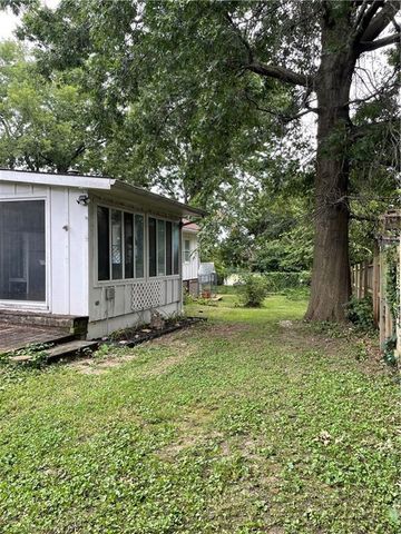 205 E Maple Street, Raymore, MO 64083