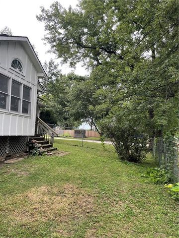 205 E Maple Street, Raymore, MO 64083