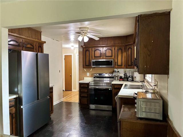 205 E Maple Street, Raymore, MO 64083
