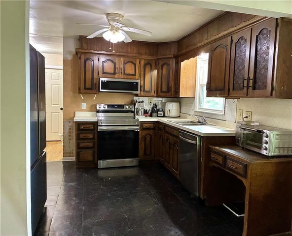 205 E Maple Street, Raymore, MO 64083