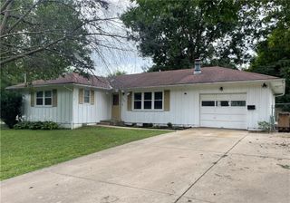 205 E Maple Street, Raymore, MO 64083