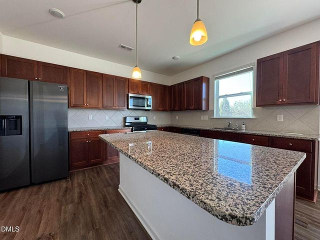 913 Briar Gate Drive, Holly Springs, NC 27540